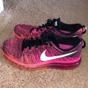 Nike flyknit Max